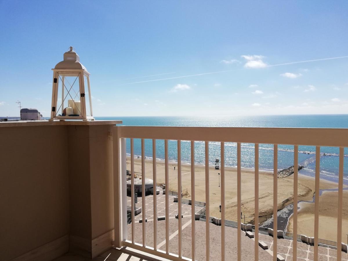 ネットゥーノLa Terrazza Sul Tirrenoアパートメント エクステリア 写真